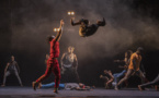 •Off 2024• "Yé ! (L'eau)" Un cirque impertinent et joyeux, collectif d'acrobates virtuoses, abordant l'épineux problème de l'eau